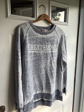 Great Smoky Mountains Women’s XL Grey Pullover Crewneck Sweatshirt